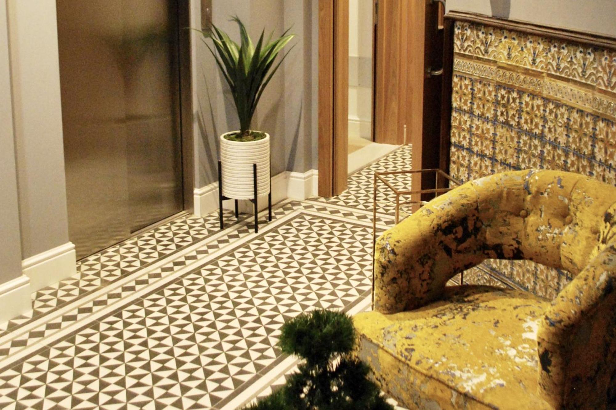 Master Penthouse Double Room Ensuite With Private Terrace - Grand Central House Gibraltar Luaran gambar