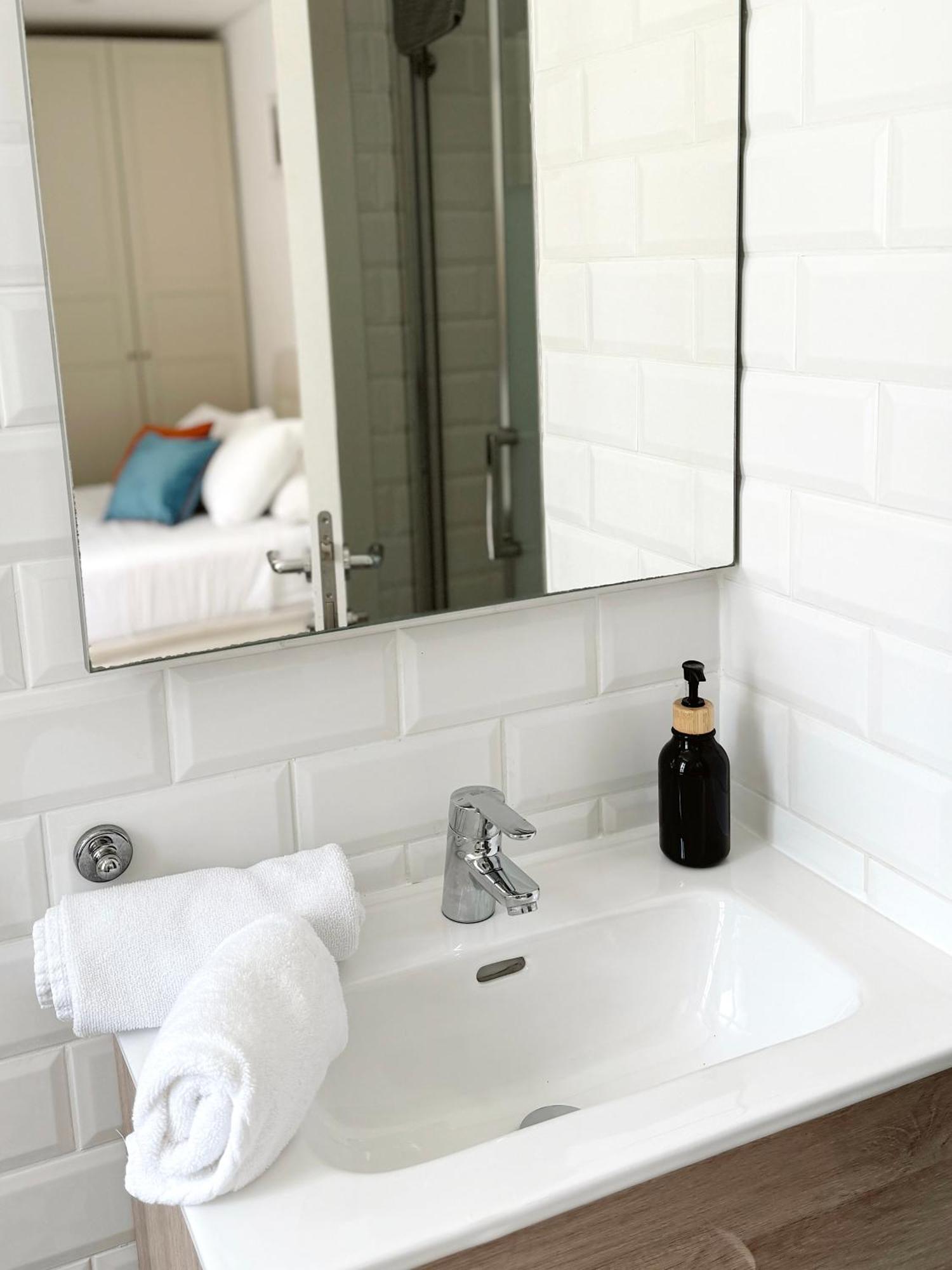 Master Penthouse Double Room Ensuite With Private Terrace - Grand Central House Gibraltar Luaran gambar