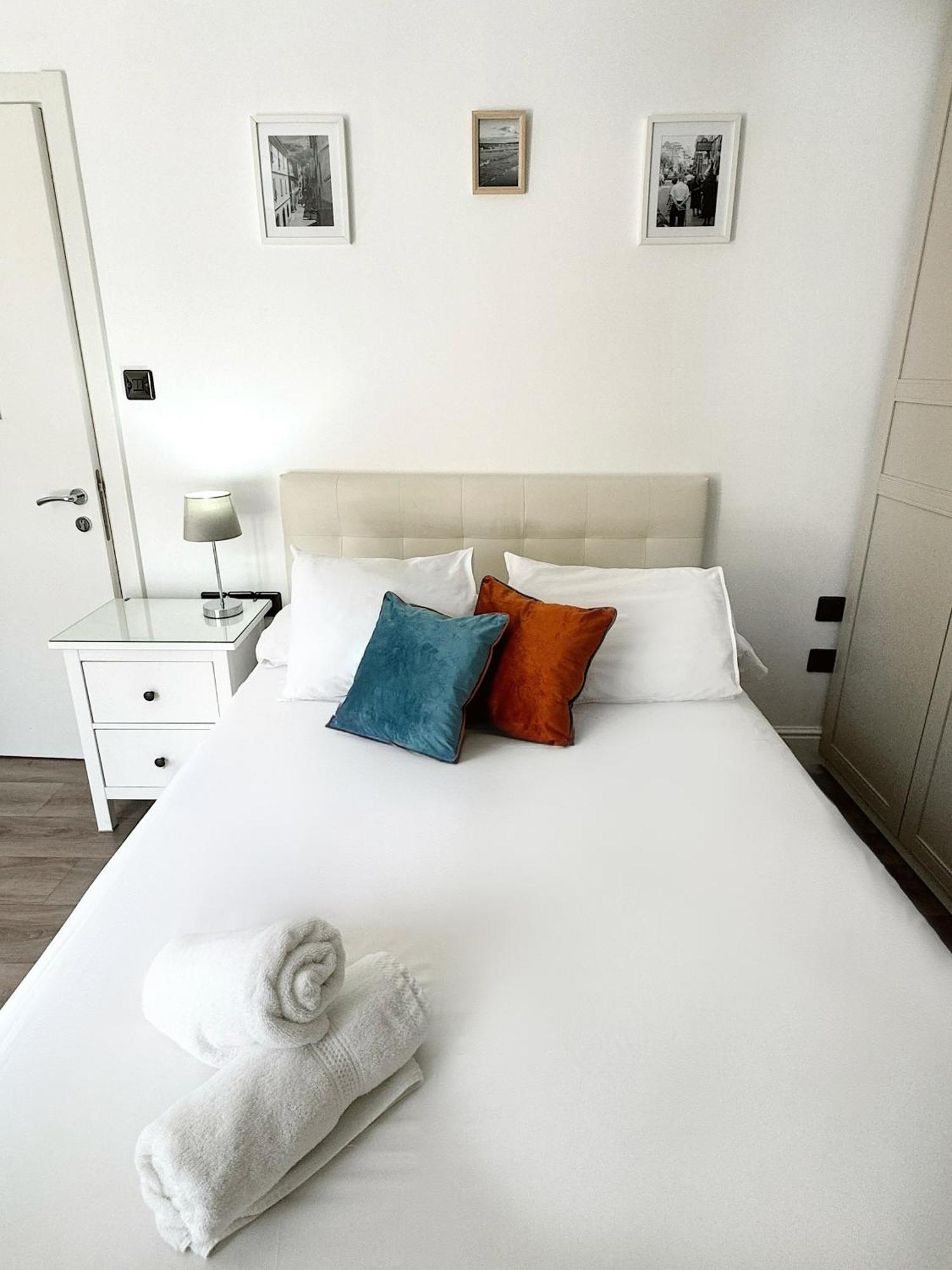 Master Penthouse Double Room Ensuite With Private Terrace - Grand Central House Gibraltar Luaran gambar