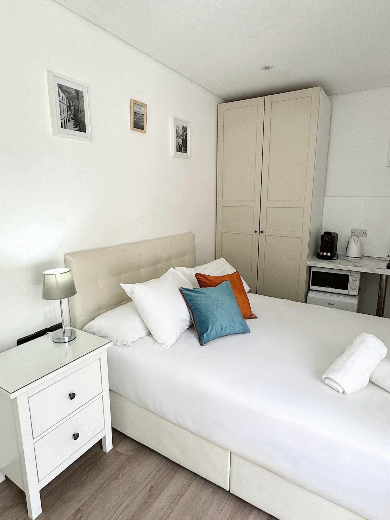 Master Penthouse Double Room Ensuite With Private Terrace - Grand Central House Gibraltar Luaran gambar